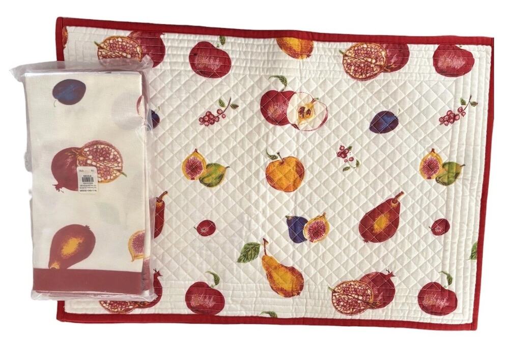 4 Williams Sonoma HARVEST Fruit Ordhard placemats 4 matching DINNER NAPKINS